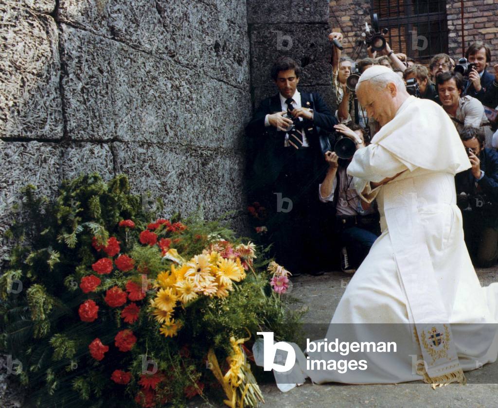 Pope John Paul II during a visit to Poland, 1979 (photo)