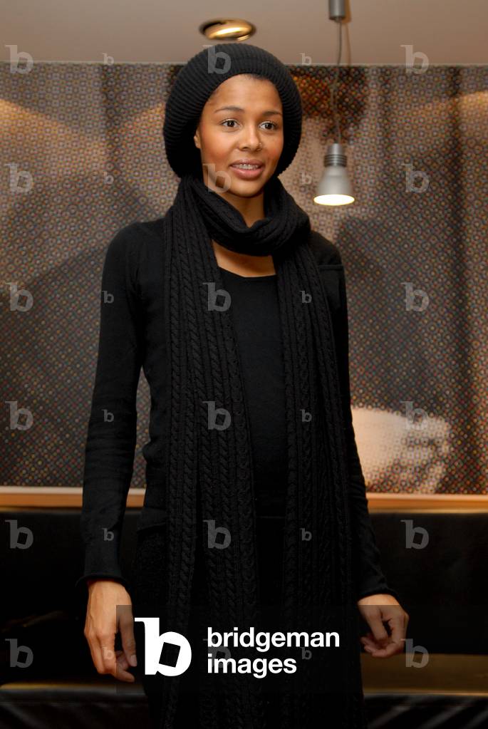 Joy Olasunmibo Ogunmakin aka Ayọ, 2006 (photo)