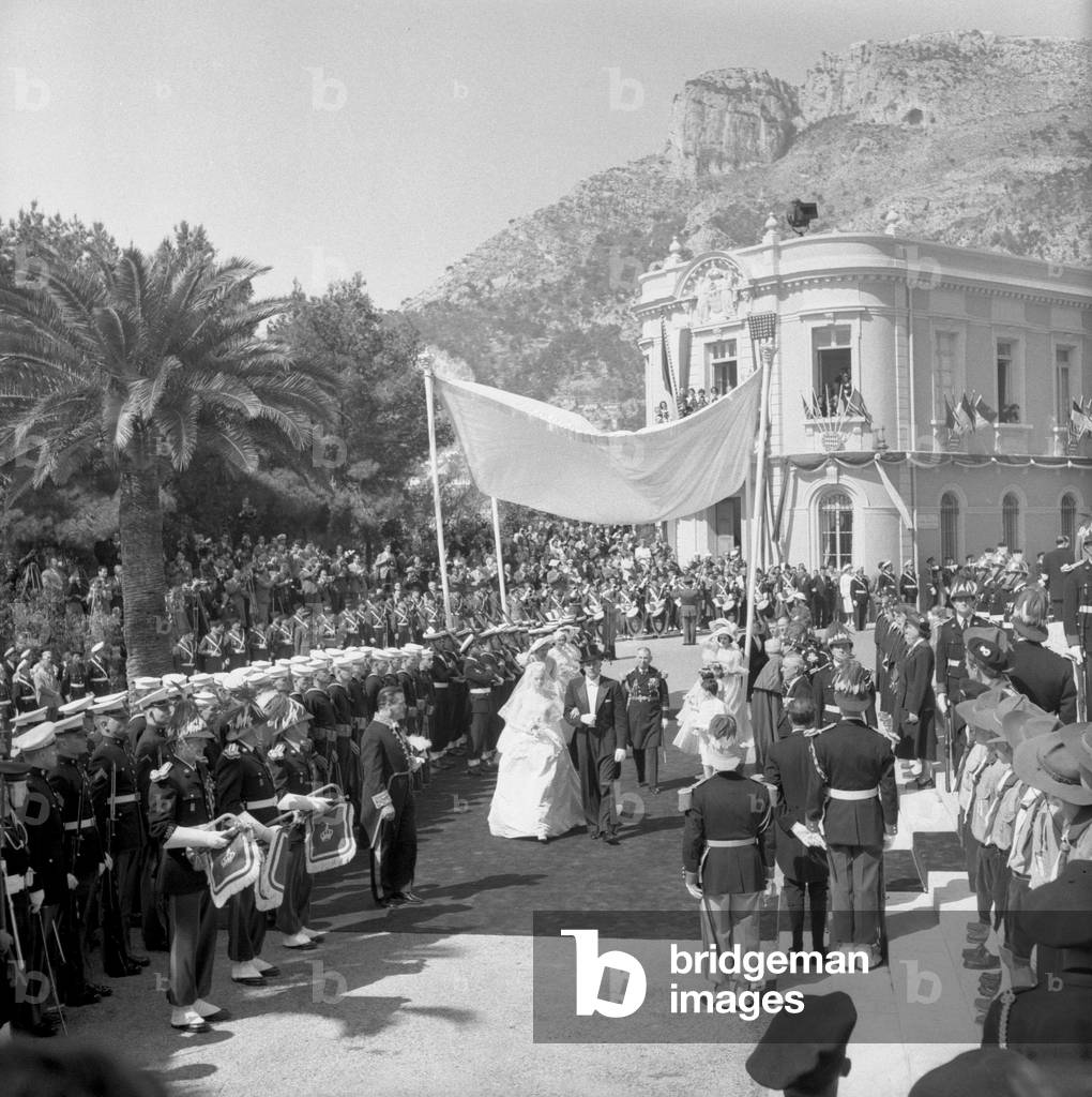 Wedding of Grace Kelly and prince Rainier III of Monaco, 1956 (b/w photo)
