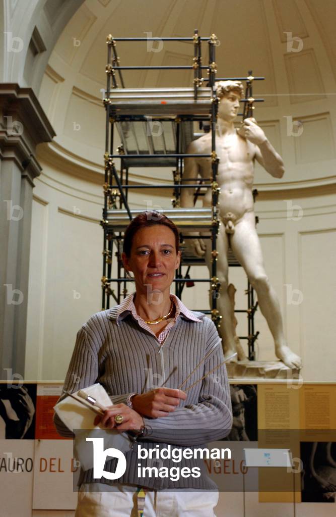 Cinzia Parnigoni during the restoration of David by Michelangelo, 2004 (photo)