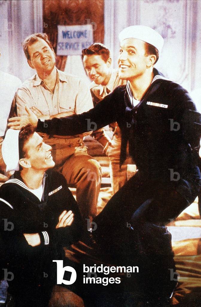 Les acteurs Frank Sinatra (1915-1998) et Gene Kelly (1912-1996) dans une scene du film 
