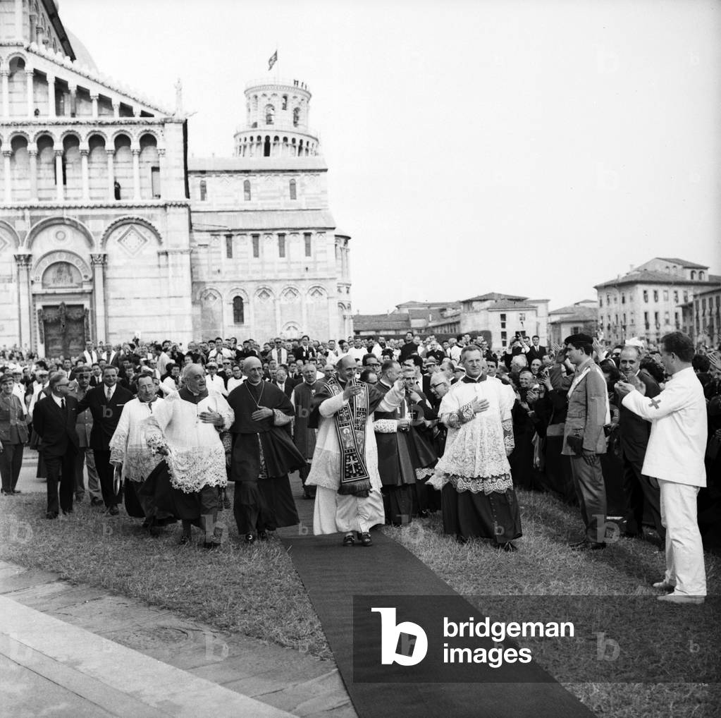 Pope Paul VI's visit in Pisa for the Eucharistic Congress, Pisa, 1965 (b/w photo)