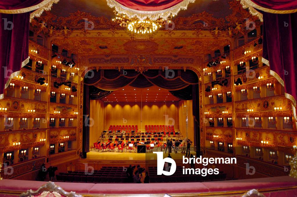 Inside view of the Fenice theater, Venice, 2003 (photo)