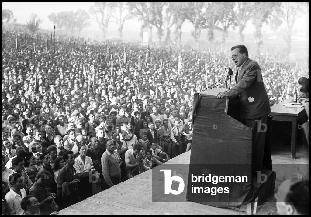 Unita party of the Italian Communist Party at Parco di Monza, 1947 (b/w photo)