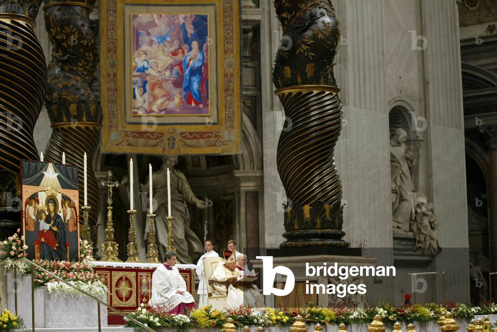 Pope John Paul II during a Te Deum in Saint Peter Basilica, Rome, 2003 (photo)