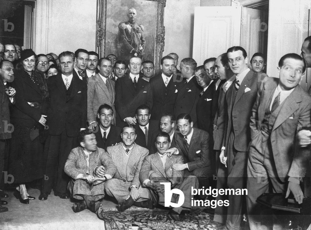 Italian footballers in London, 1934 (b/w photo)