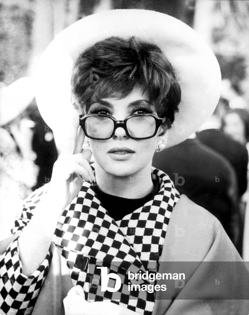 Gina Lollobrigida, 1966 (b/w photo)