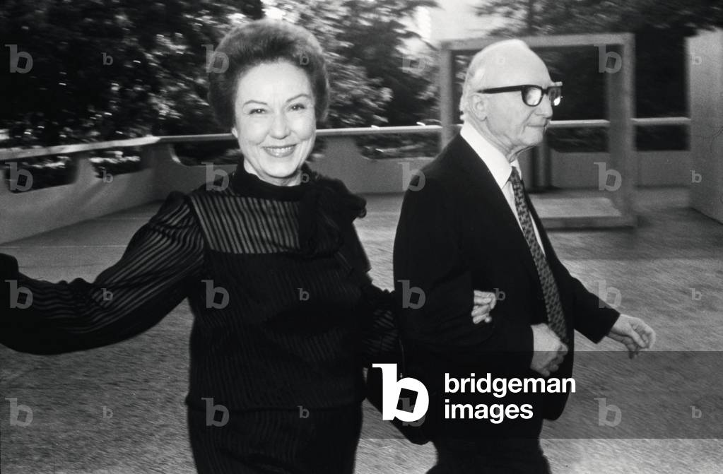 Fay Wray avec son mari, Dr. Rosenburg a Hollywood, Los Angeles ( USA ), en aout 1982. 