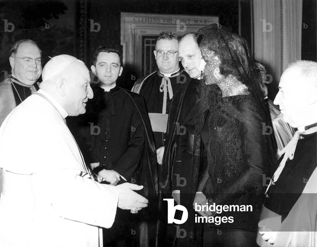 Vatican, 11/03/1962. Le Pape Jean XXIII rencontre Jacqueline Kennedy, épouse du President americain John Fitzgerald Kennedy. Photo Felici. © Farabola/ Leemage