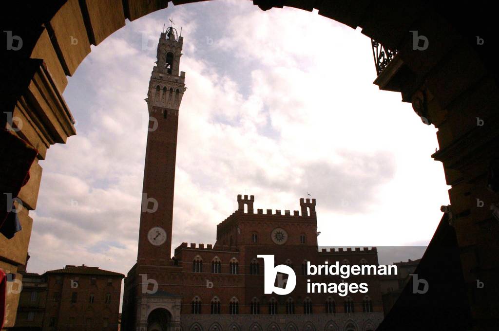 Sienne 2003. Le Palais municipal (mairie) sur la Piazza del Campo. Photo Mignone