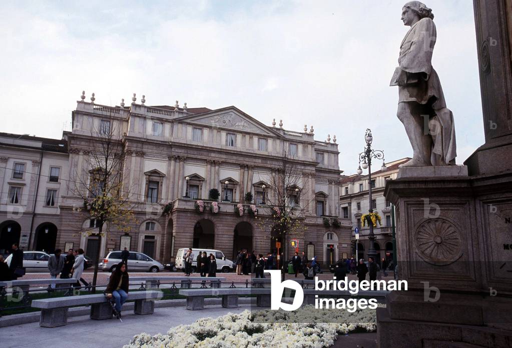 La Piazza della Scala photo Catalano, Milan 11/2000 (photo)