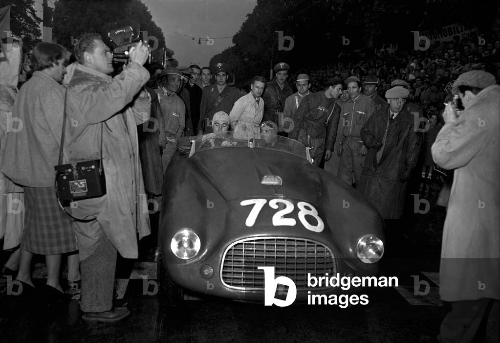 Alberto Ascari's departure in the Ferrari race car, Brescia, Italy, 1950 (b/w photo)