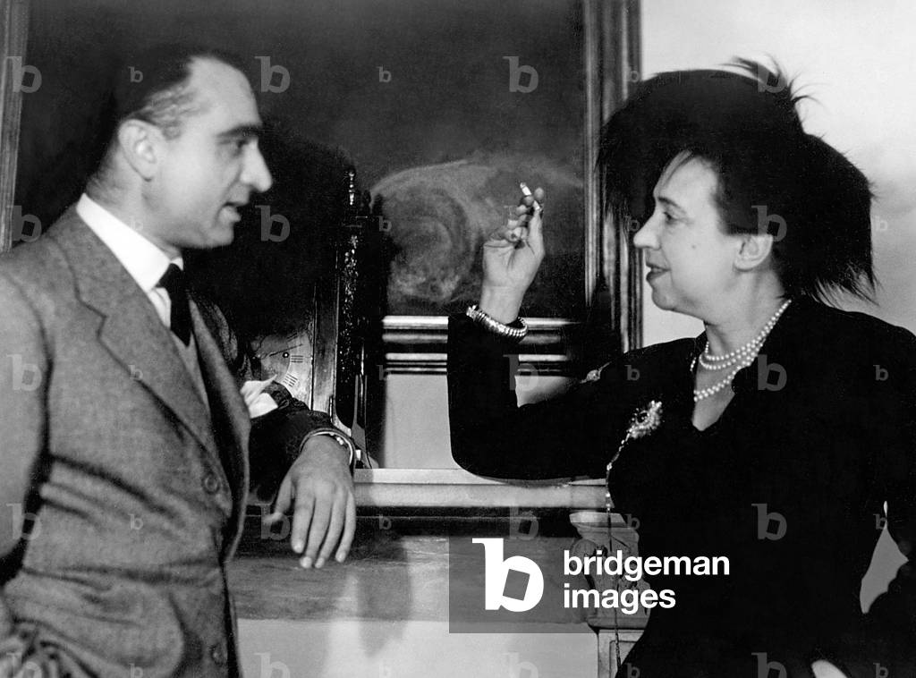 Luigi Barzini junior interviews Elsa Schiaparelli, 1950s (b/w photo)