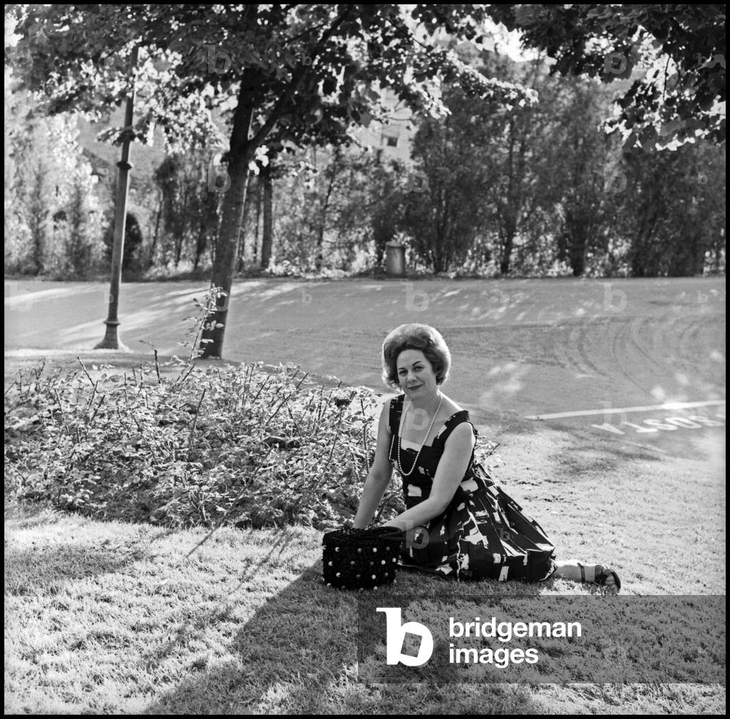 Renata Tebaldi on holiday in Tabiano Terme, Italy, 1963 (b/w photo)