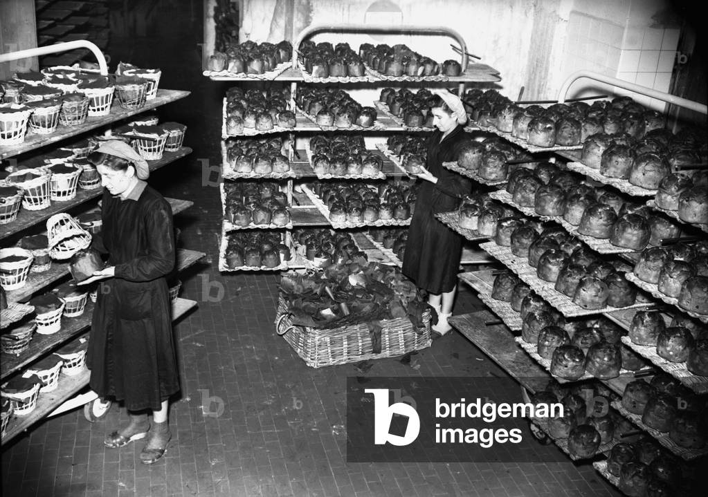 Manufacturing room for the traditional Italian Christmas cake 