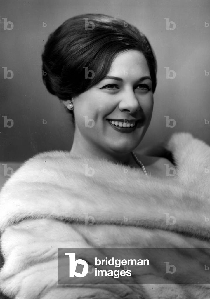 Renata Tebaldi wearing a fur, 1950’s (b/w photo)