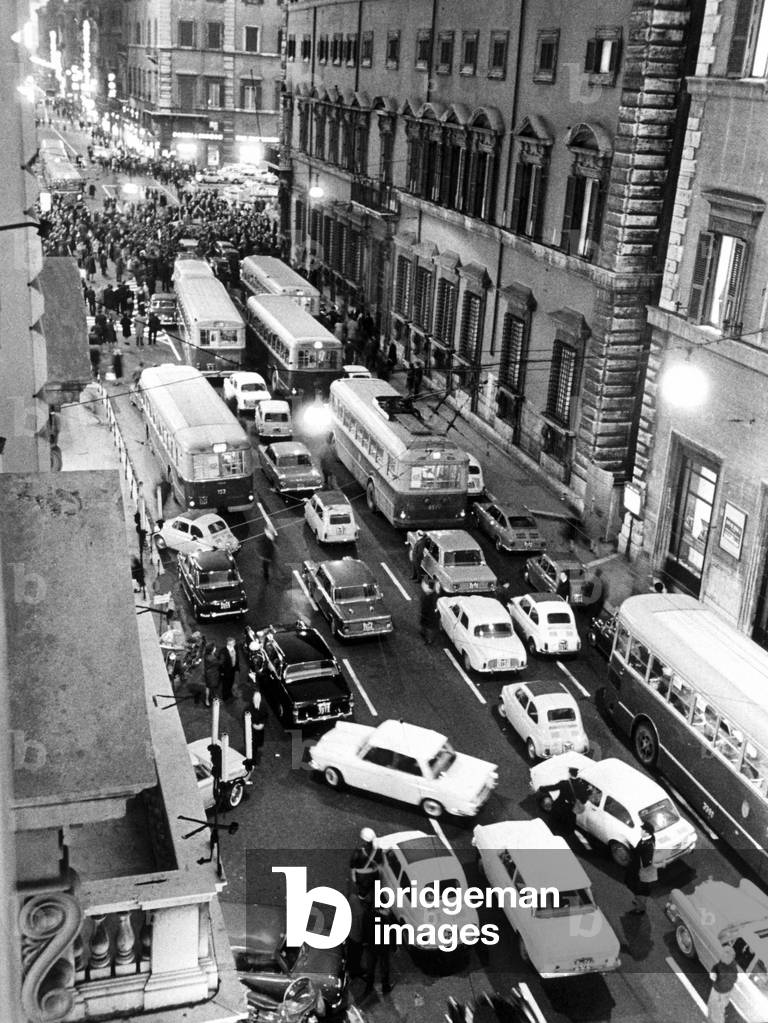 Traffic Jam, Via del Corso, Rome, Italy, 1968 (photo)