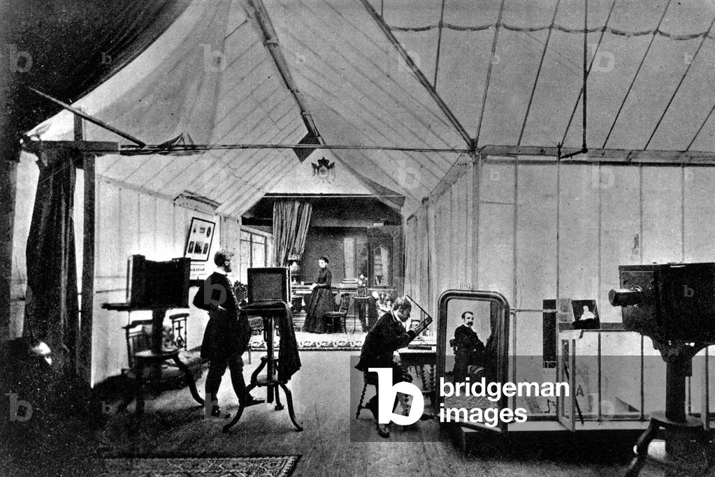 View of a photographer's studio, Paris, 1890 (b/w photo)