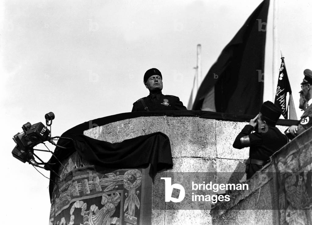 Rome, Stade Olympique du Foro, le 28/10/1937. Discours de Benito MUSSOLINI lors d'une manifestation qui a eu lieu à l'occasion du 11eme anniversaire de la Revolution Fasciste. 