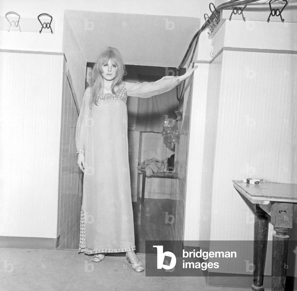 Marianne Faithfull, Sanremo, Italy, 1967 (b/w photo)