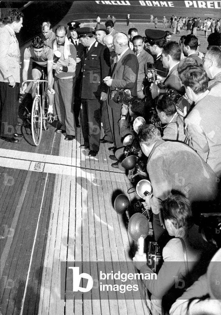 Milan 22/10/1955 portrait of the cyclist Jacques Anquetil (1934-1987) (b/w photo)