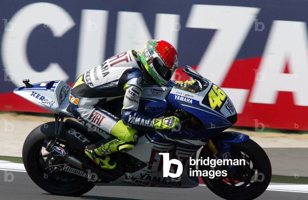 Valentino Rossi on his Yamaha at the Cinzano di San Marino and Riviera di Rimini Grand Prix, 2008 (photo)