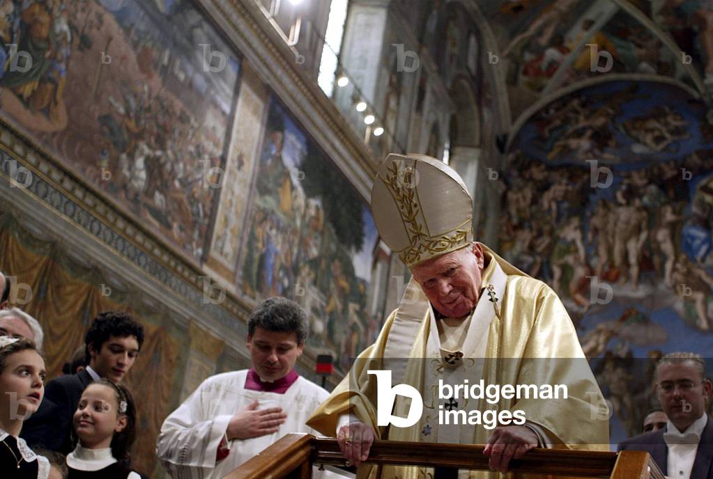 Pope John Paul II celebrating a mass in Sistin Chapel, Vatican, Rome, 2002 (photo)