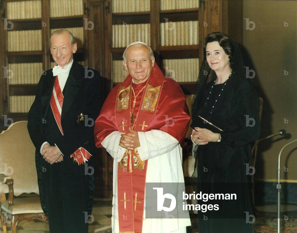 Pope John Paul meets Kurt Waldheim, Vatican City, 1987 (photo)