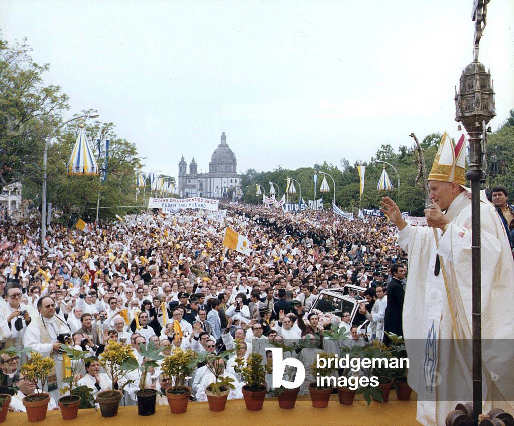 Visit of Pope John Paul II, Portugal, 1982 (photo)