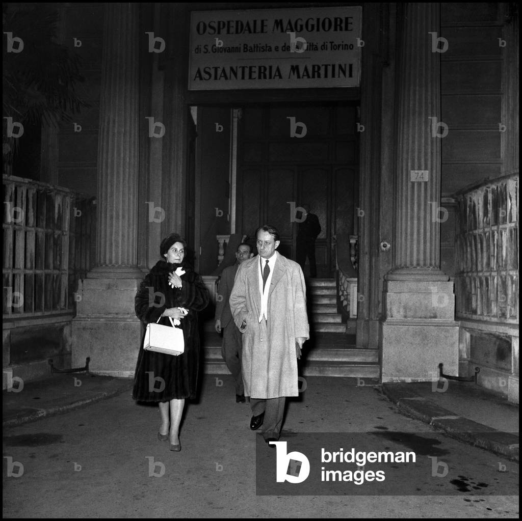 Andre Malraux and Marie Madeleine Lioux visiting their son Pierre Gauthier in the Ospedale Maggiore, Turin, 1959 (b/w photo)