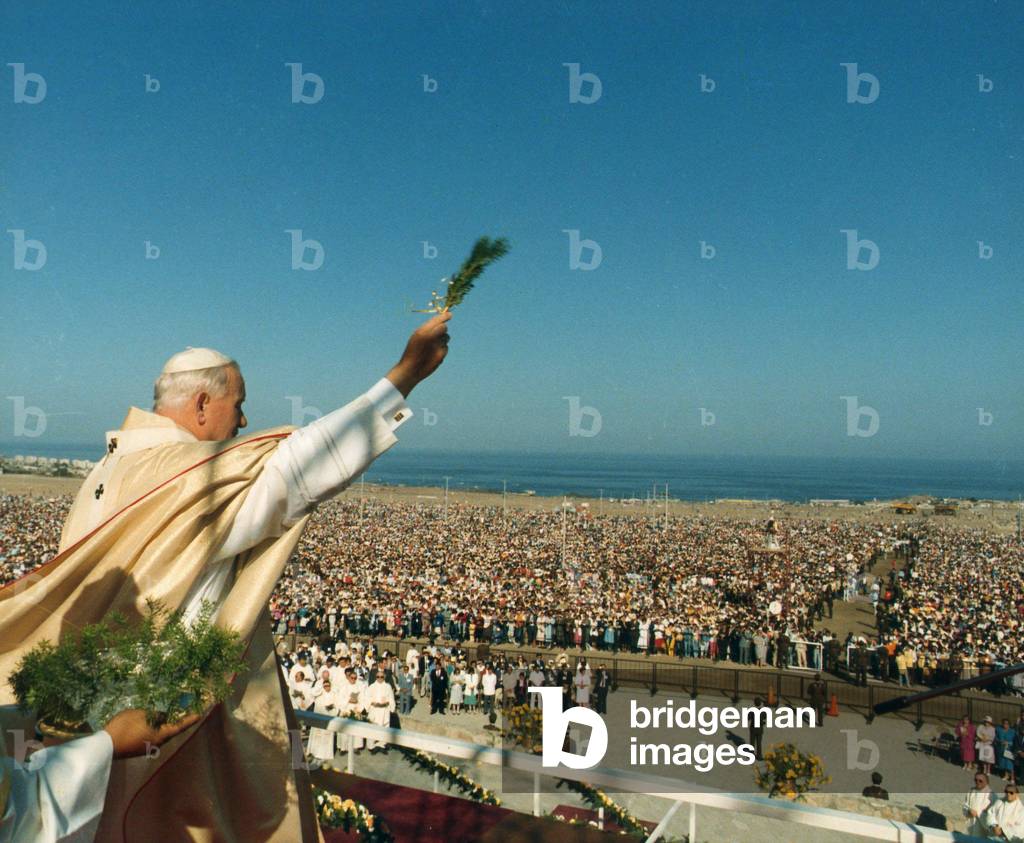 Pope John Paul II during a trip to Chile, 1987 (photo)