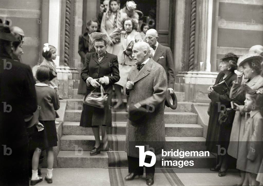 Arturo Toscanini with his daughter Wally coming from USA for re opening of Scala, Milan, 1946 (b/w photo)