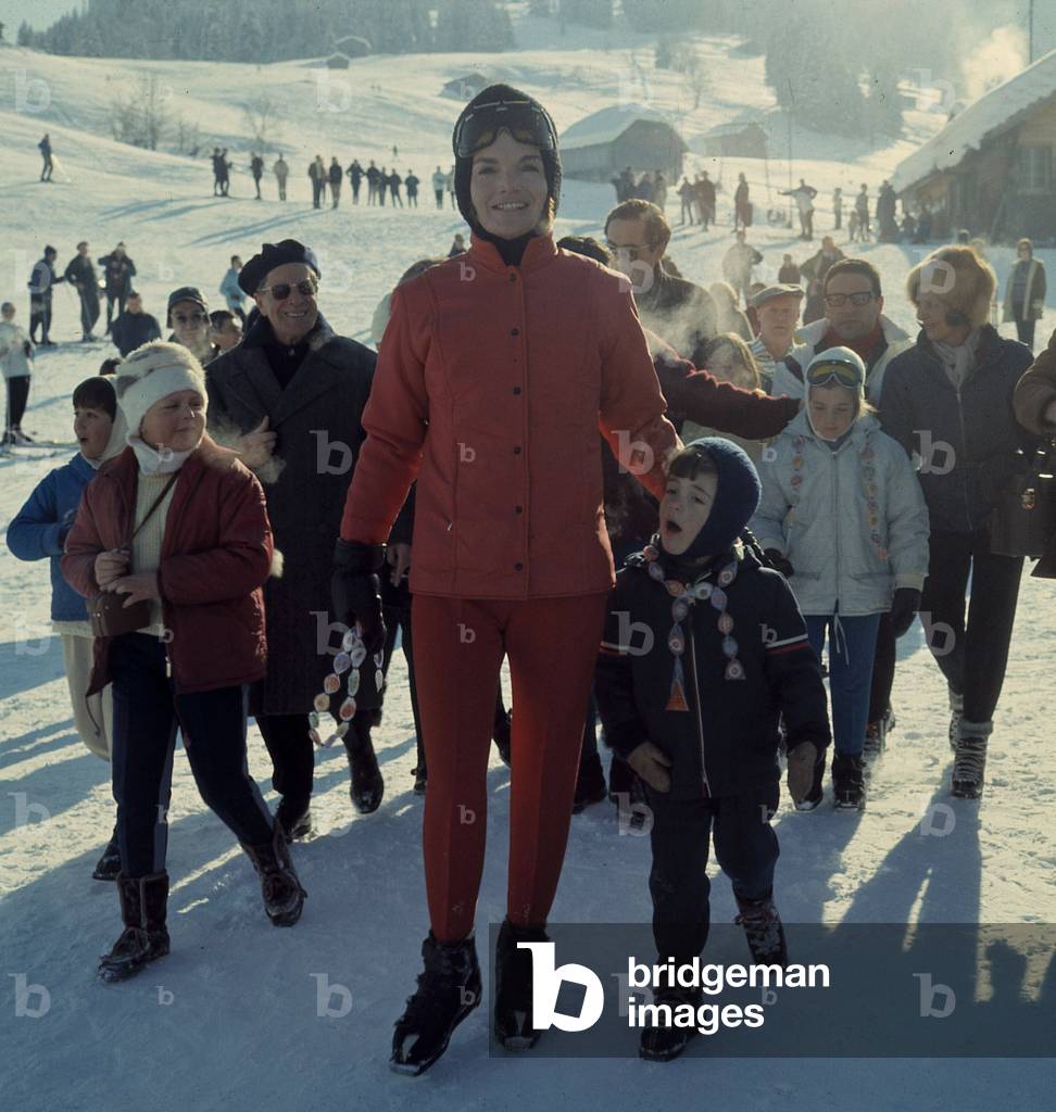 Jacqueline Kennedy with her children Caroline and John John at winter sports, Gstaad, Switzerland, 1966 (photo)