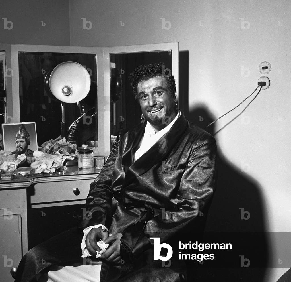 Le ténor americain Ramon VINAY à la Scala de Milan le 26/12/1950.