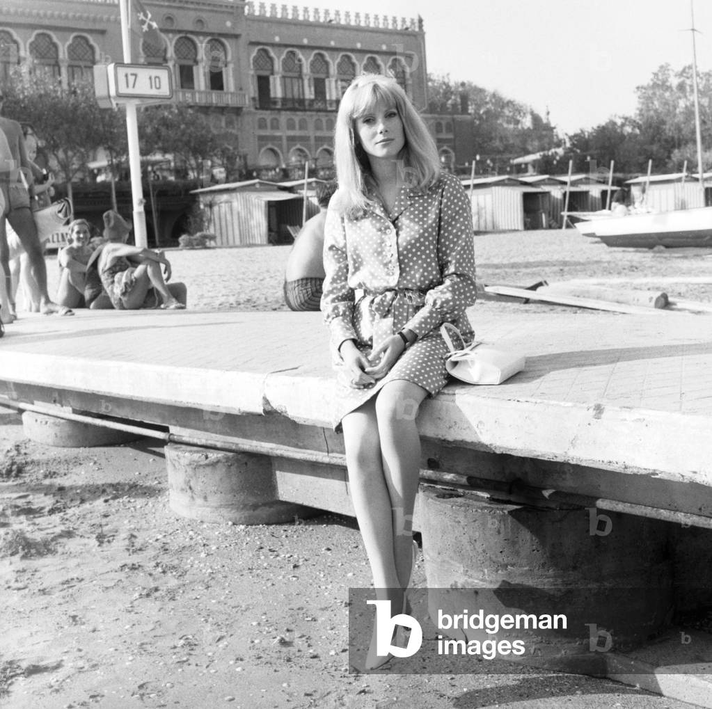 Catherine Deneuve (b/w photo, 1966)