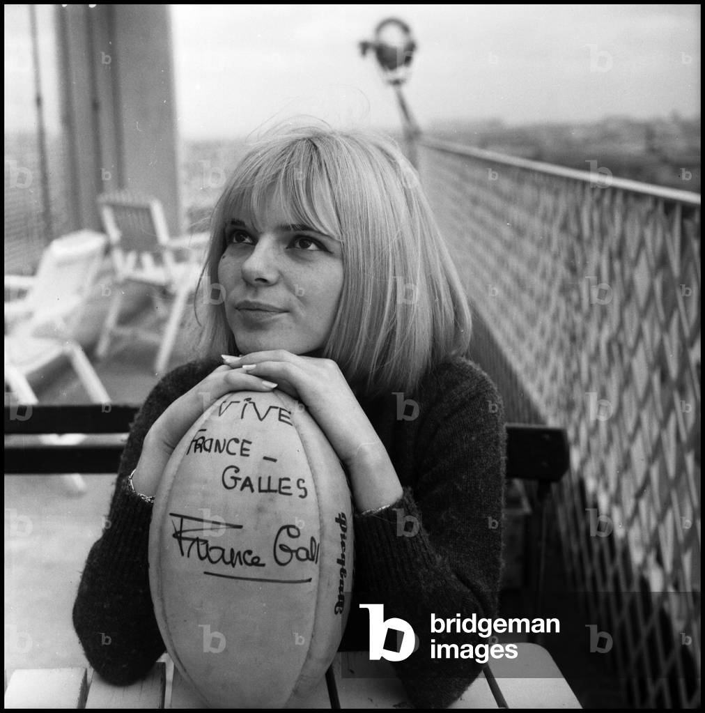France Gall at home, Paris, 1966 (b/w photo)