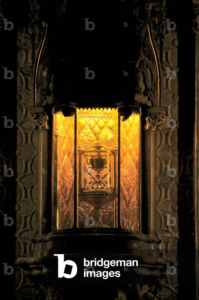 The Holy Grail in the Cathedral Cappella del Santo Calice, Valencia, Spain, 2004 (photo)