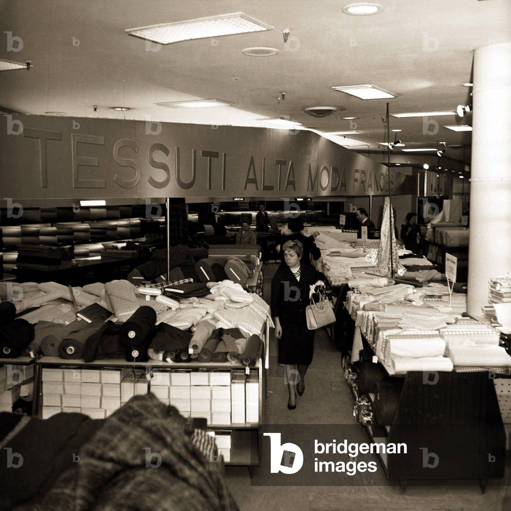 La Rinascente department store, Milan, Italy, 1959 (b/w photo)