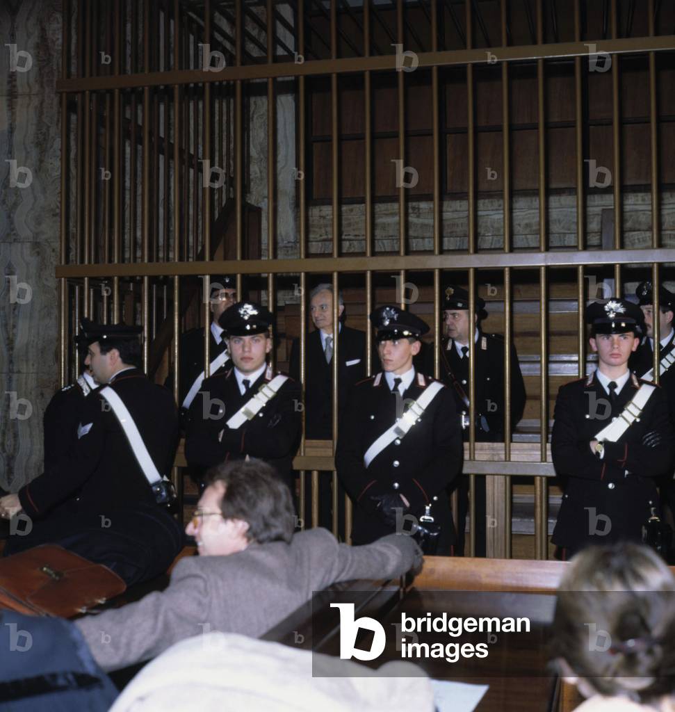 Milan le 03/12/1984 Procés de Michele SINDONA.