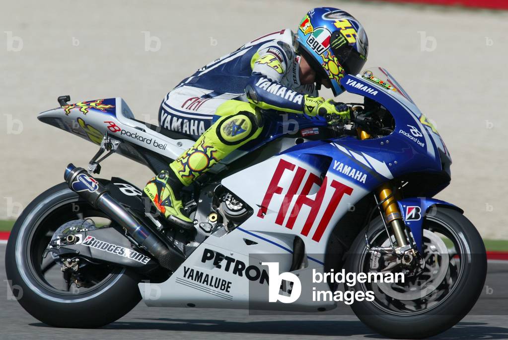 Valentino Rossi on Yamaha during practice at San Marino and Rimini Riviera motorbike Grand Prix, Italy, 2009 (photo)