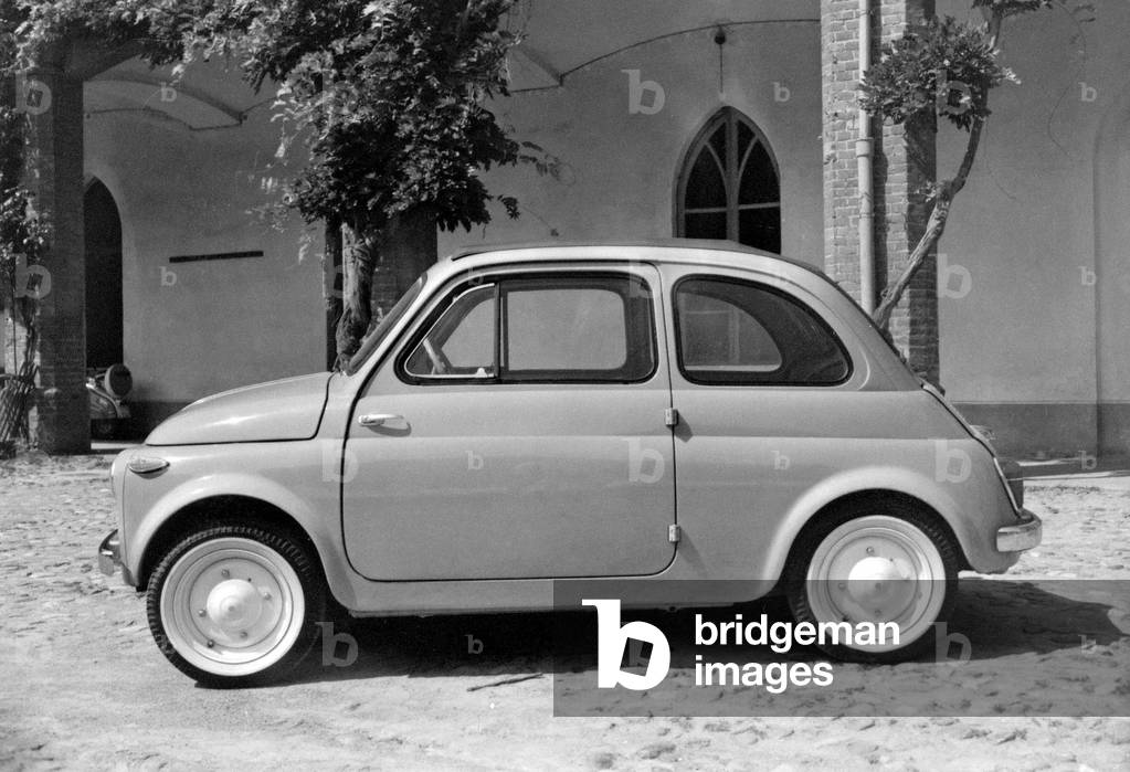 Nouvelle voiture Fiat 500. Juin 1957.
