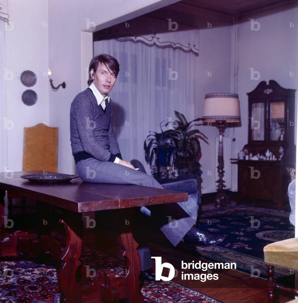 Portrait of Fabrizio de Andre at home, 1970-72 (photo)