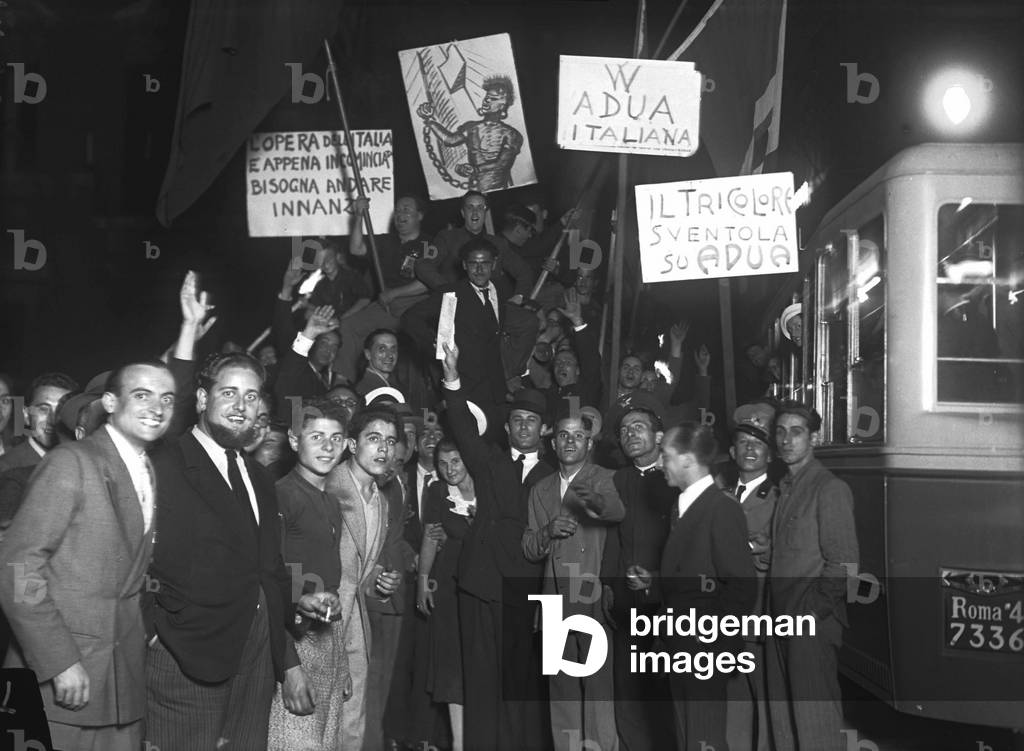 Manifestation of joy following the conquest of Adoua, Rome, 1935 (b/w photo)