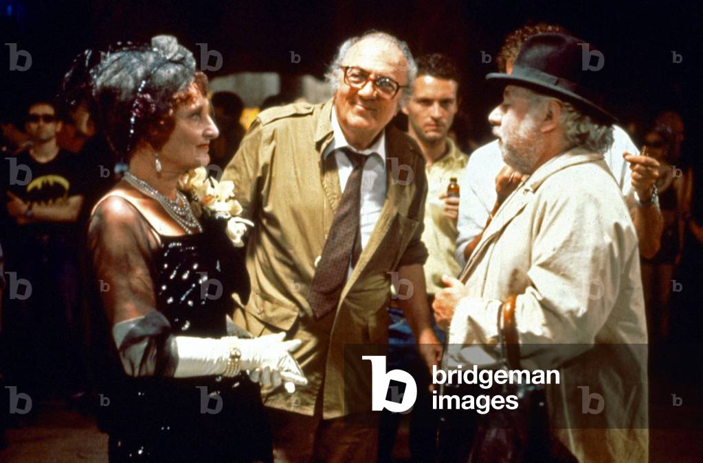 Federico Fellini and Paolo Villaggio on the set of “La voce della luna