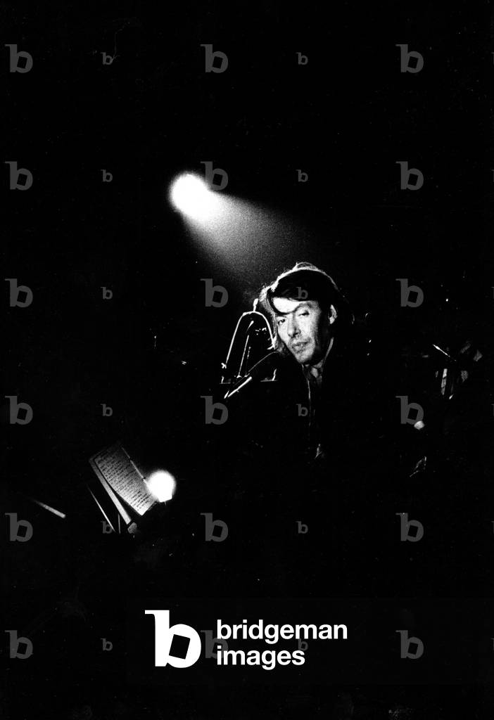 Fabrizio de Andre, playing at 