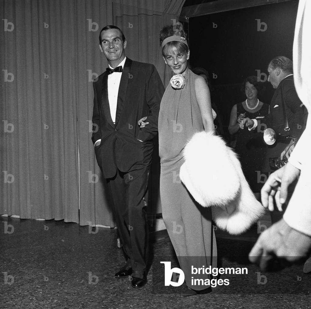 08/1961, Venise. Festival de cinéma. Les acteurs Stanley Baker et Jeanne Moreau. © Farabola/ Leemage