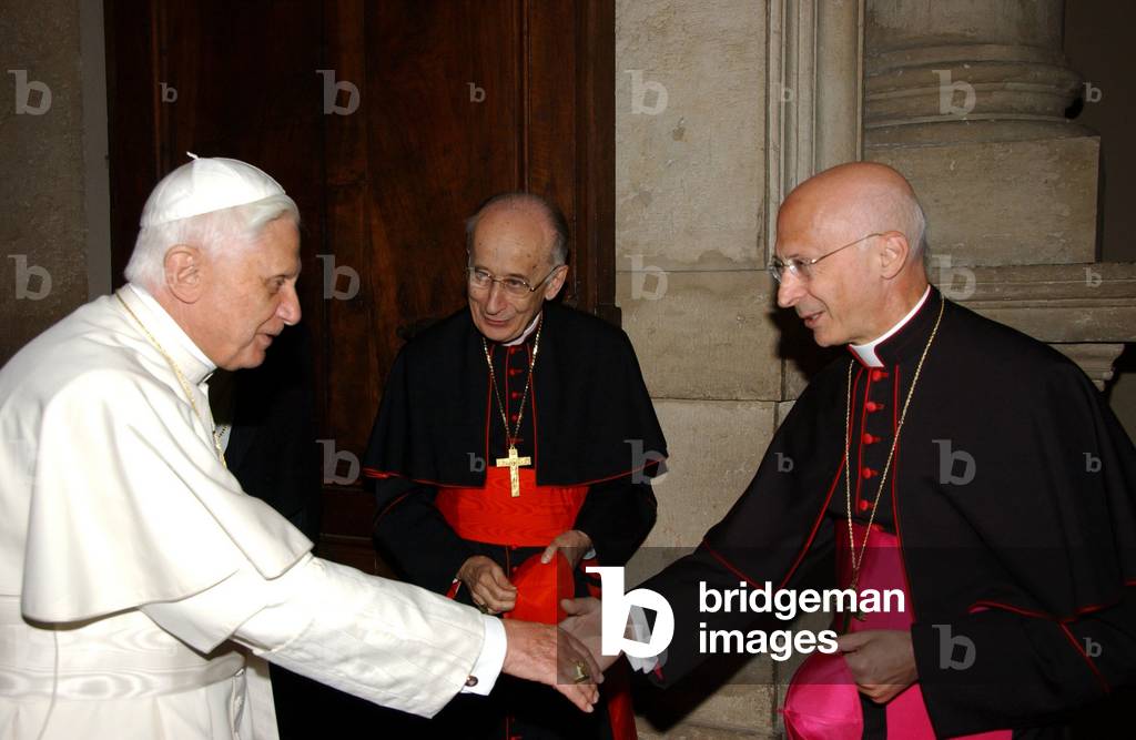 Pope Benedict XVI and cardinal Angelo Bagnasco, Vatican, 2006 (photo)