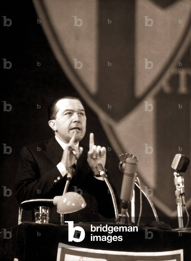 Giulio Andreotti during his speech at the 8th Christian Democracy Congress (b/w photo)