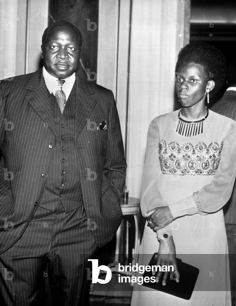 Le président de l'Ouganda, Idi Amin, en visite officielle à Rome, photographié avec sa femme Sarah pendant la réception organisée en son honneur. Rome le 8/09/1975.
