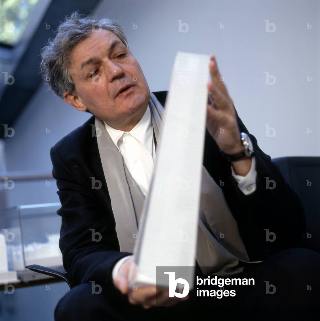 Portrait of French architect Jean-Paul Viguier, 2002 (photo)